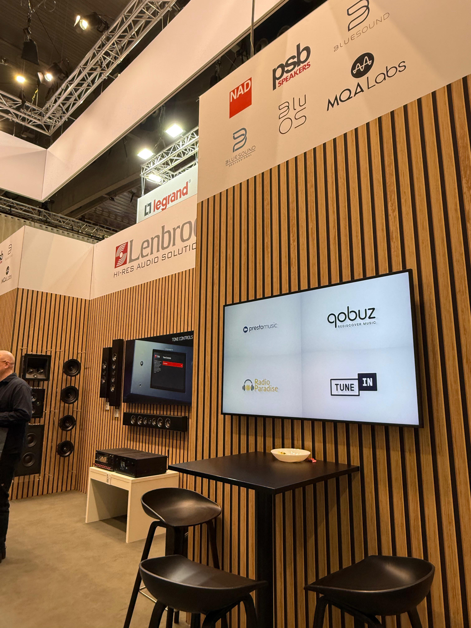 NAD, BLUESOUND y PSB en el ISE 2025